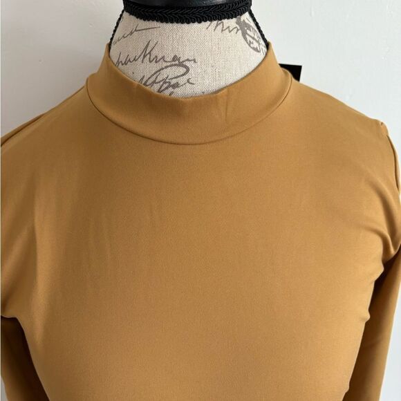 NWT Tan Long Sleeve Women's Top - Picture 2 of 4